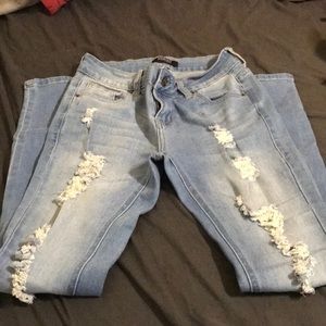 Mid-rise skinny jeans
